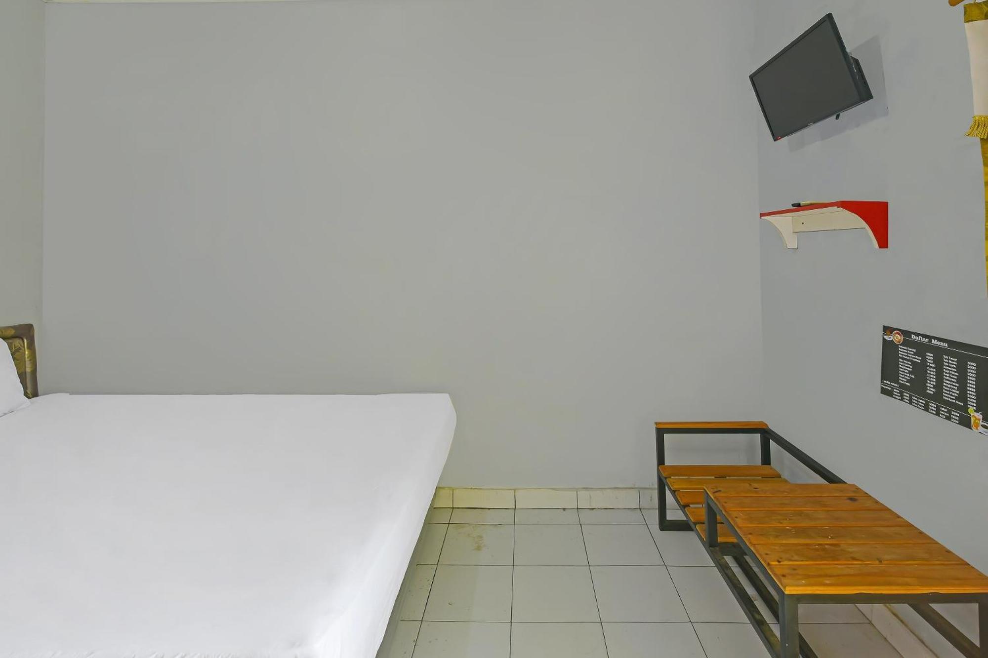 Spot On 91905 Hotel Cipto Arum سيلاكاب المظهر الخارجي الصورة