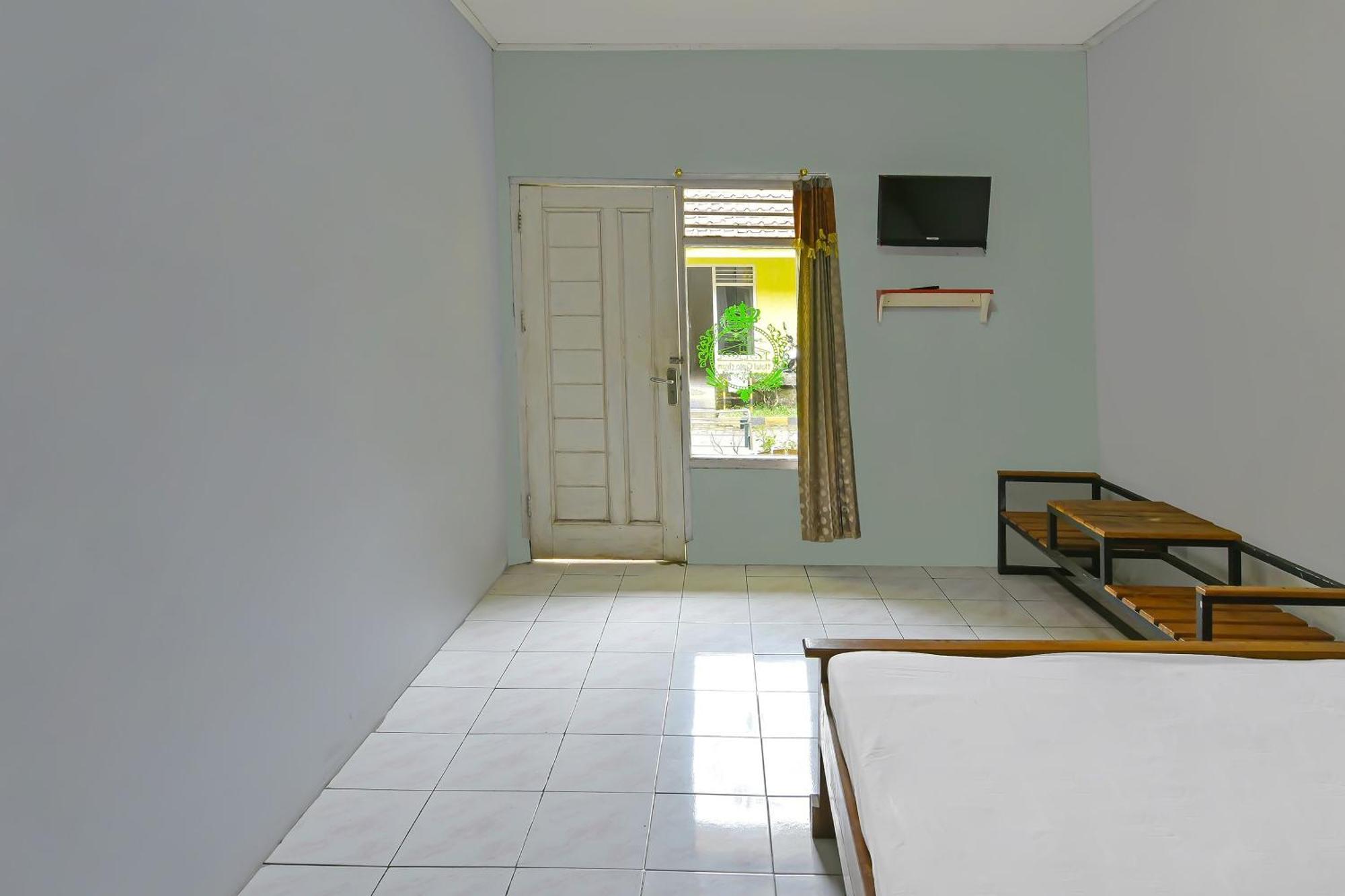 Spot On 91905 Hotel Cipto Arum سيلاكاب المظهر الخارجي الصورة
